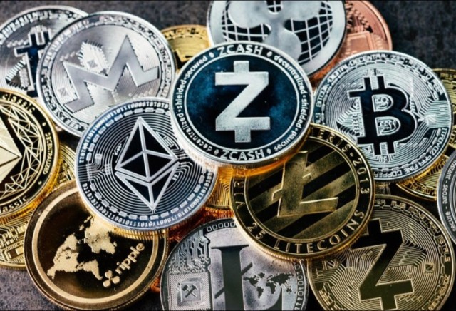 العملات المشفرة تخسر 1.9% من قيمتها السوقية خلال 24 ساعة والبيتكوين دون 39 ألف دولار