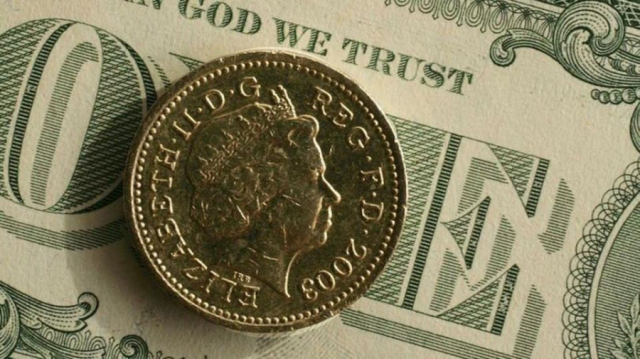 الإسترليني يحتفل بـ "البريكست"