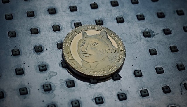 The head of the Federal Reserve describes Dujkin with "fraudulent currency"