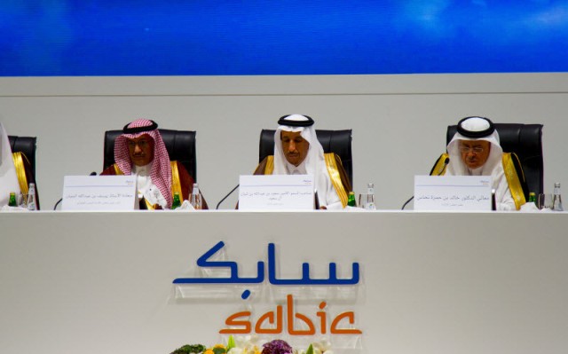 انخفاض المبيعات يُقلص أرباح "سابك" بالربع الثاني 38%