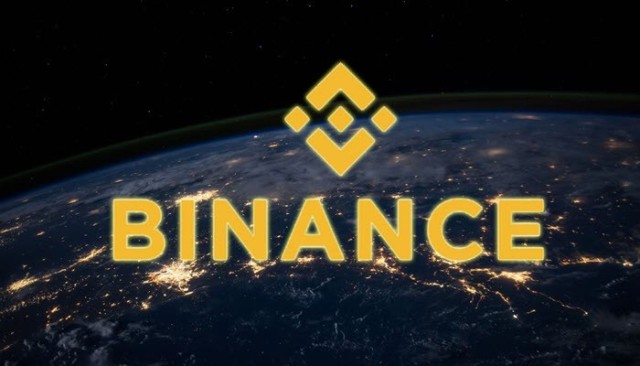 The Binance cryptocurrency exchange hands over its discount cards to customers