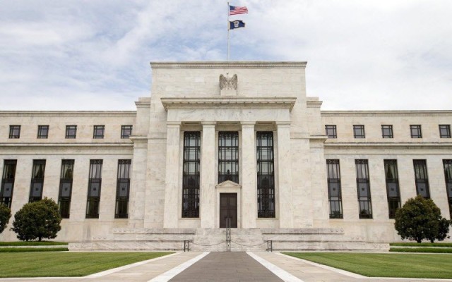 US Fed Sets Interest Rates