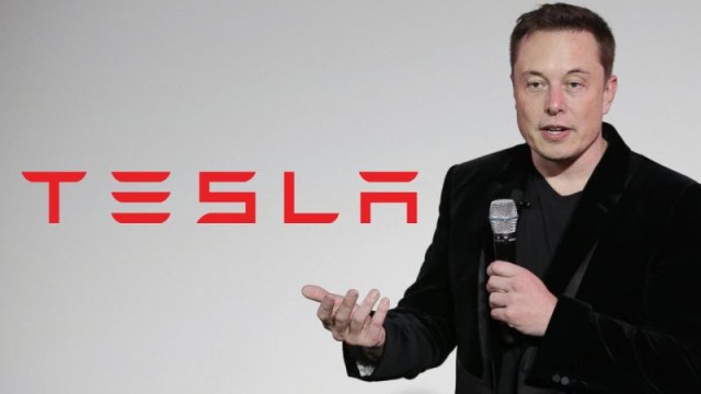 Elon Musk warns his employees of possible Tesla stock collapse