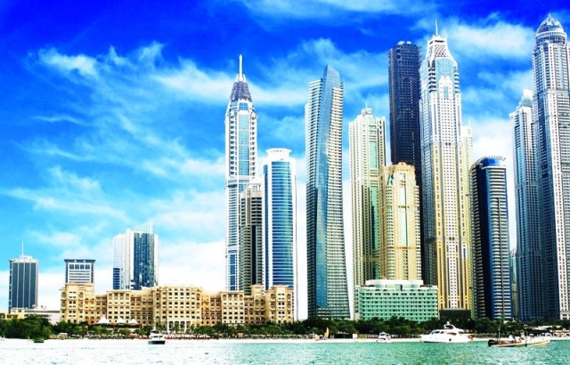 تجارة دبي الخارجية تنخفض 13.7% في 2020