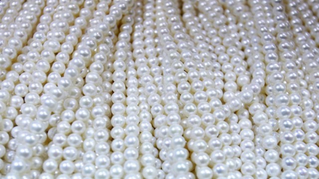 تجارة اللؤلؤ في الإمارات تحقق 191.3 مليار درهم في 6 أشهر