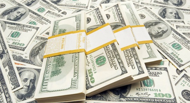 ارتفاع الدولار لأعلى مستوياته في 2021