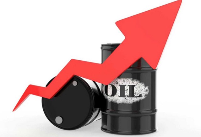Oil jumps to $ 54