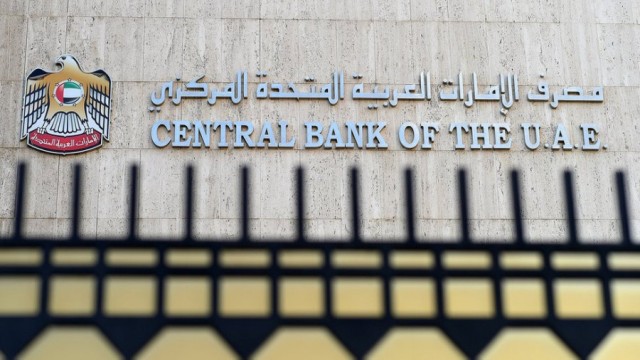 The Central Emirates raises the "base price" 5 points on deposit facilities