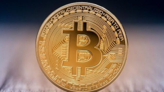 بيتكوين تعاود الارتفاع بعد تراجعات اليومين الماضيين