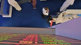 الأسواق العربية تكتسي بالأحمر.. ومؤشر سوق دبي المالي يتراجع بأكثر من 3%