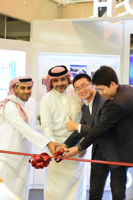 HHONOR تفتتح أول متجر لها في السعودية