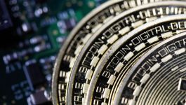 سعر البيتكوين اليوم: ينخفض إلى 83.5 ألف دولار مع اضطراب الشهية للمخاطرة