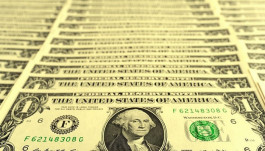 الدولار يرتفع وسط زيادة التضخم