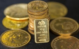 Panic drives gold prices above $5,000 - will the rally continue?