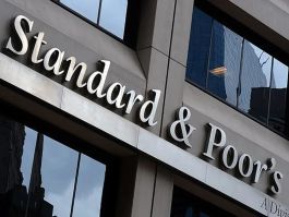 وكالة S&P: بنوك الخليج قادرة على التعامل مع التوتر التجاري