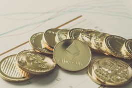 A small digital currency with unique characteristics is drawing liquidity from major currencies and rising by approximately 180%.