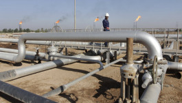 أسعار النفط تقفز بأكثر من 10%.. وهبوط مفاجئ للبنزين