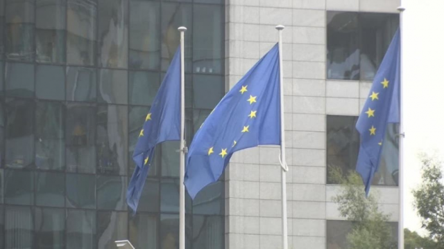 باللحظات الأخيرة.. الاتحاد الأوروبي يحذر بريطانيا من تكلفة الانفصال