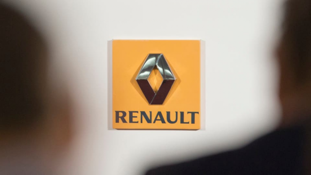 فرنسا تبدي استعدادها لخفض حصتها في "رينو"
