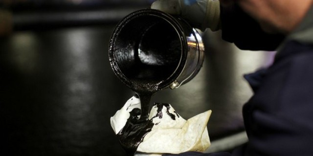 Oil stable amid support from Syria offensive