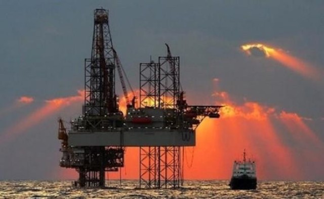 حرب الناقلات تدفع أسعار النفط للارتفاع أكثر من 1%