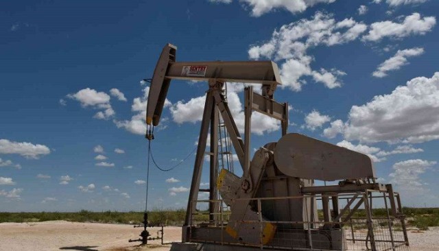 Oil prices rise as global demand for crude continues to recover