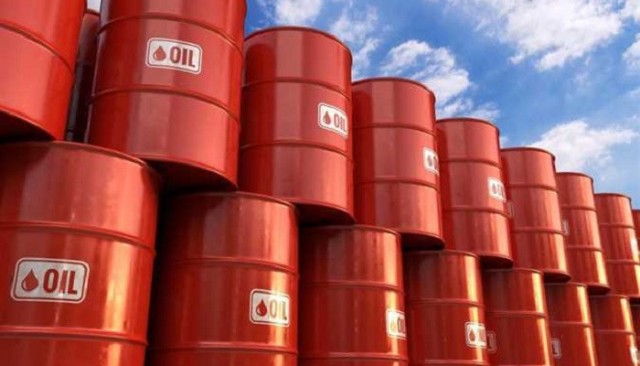 Oil prices rise before the issuance of US stock data