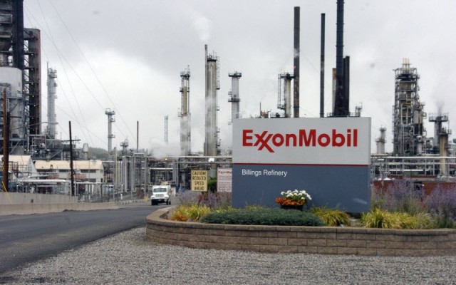 Exxon Mobil withdraws US oil workers in Iraq