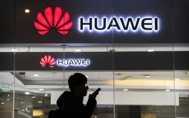 China attaches to the sanctions "Huawei"