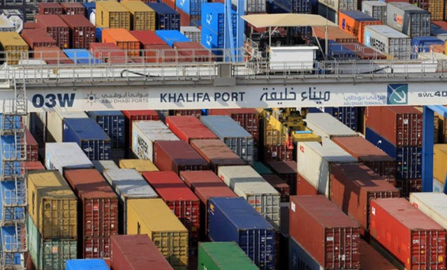 The UAE's non-oil trade achieves 658 billion dirhams in 6 months