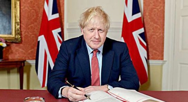 بريطانيا تدعو لتطعيم العالم  من كورونا خلال عام ونصف