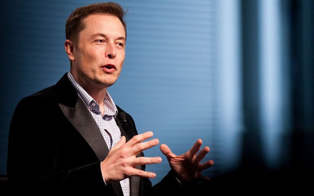 Elon Musk promises to sell all his belongings