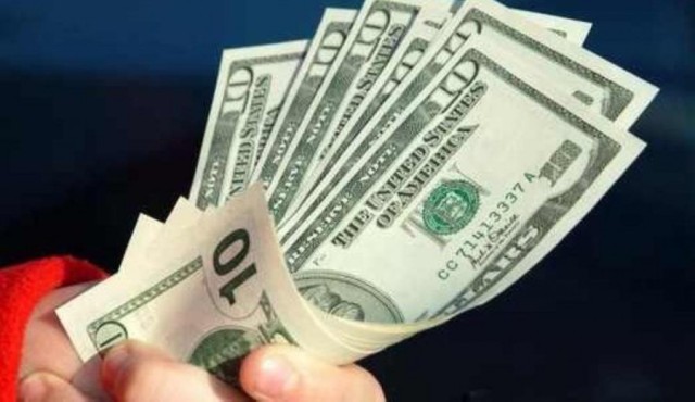 Dollar rises after Trump