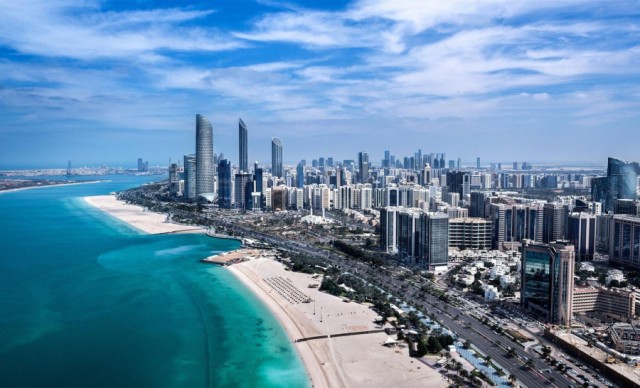 UAE opens tourist visas for Corona vaccine recipients