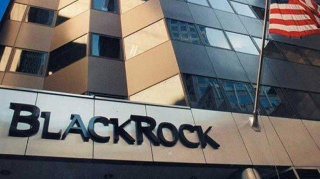 تراجع أرباح "بلاك روك" 8% في الربع الثالث