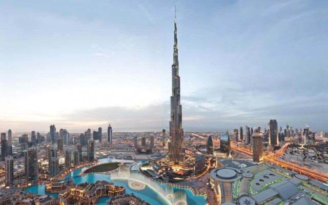 Dubai receives million visitors