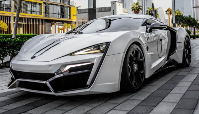 انضمام شركة "دبليو موتورز"  لسوق ناسداك دبي