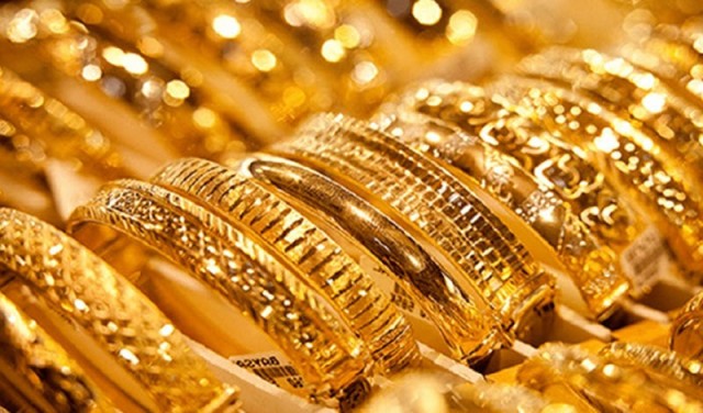 Swiss bank UBS advises investors to buy gold