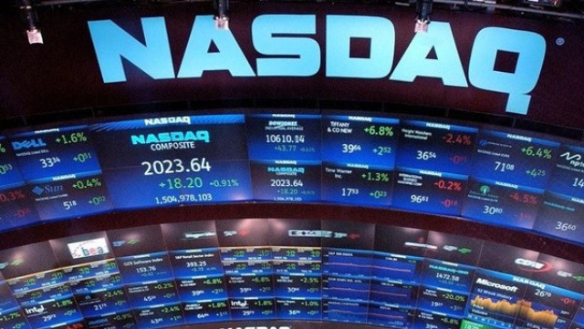 Nasdaq drops 2% after Facebook crash