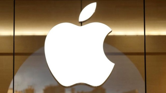 أرباح «أبل» الفصلية تنخفض 13%