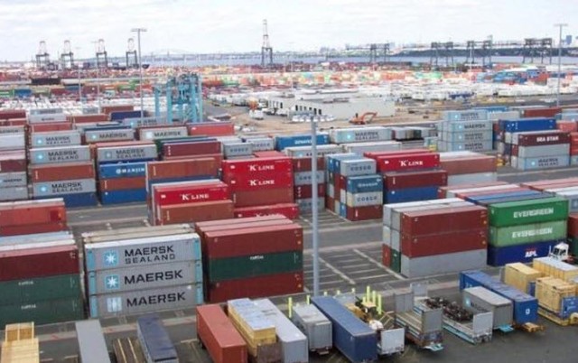 Dubai foreign trade achieved 323 billion dirhams in the first quarter