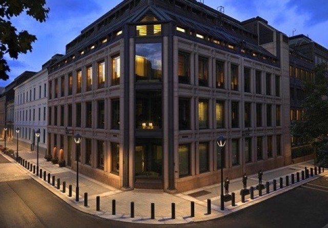 The largest sovereign fund to double its investments in Emirates stocks