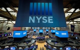 ارتفاع جماعي لعقود الأسهم الأمريكية الآجلة قبل افتتاح الجلسة بدعم تهدئة التوترات