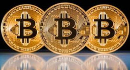 بيتكوين تتخطى حاجز 10000 دولار