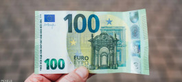The euro is below the dollar .. the lowest level in 20 years