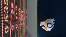 تراجع الأسهم السعودية والخليجية عقب هجمات الحوثيين على الرياض