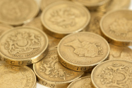 
	GBP/USD holds steady near record lows 
