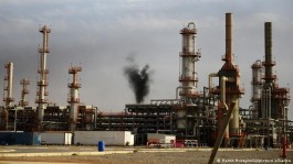 باركليز يبقي على توقعاته لخام برنت عند 100 دولار في 2026