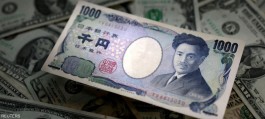 The yen weakens and the dollar stabilizes as developments in the Iranian crisis are awaited.