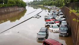 نيويورك تعلن حالة الطوارئ نظراً لتعرضها لفيضانات غير مسبوقة